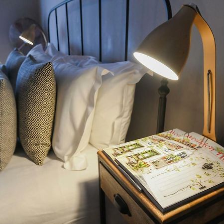 The Wife Of Bath Restaurant With Rooms アシュフォード エクステリア 写真